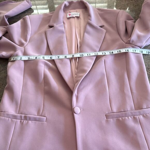 L'ATISTE Mauve Tailored Blazer with Notched Lapels and Ruffle Sleeves Size Small - Picture 7 of 7